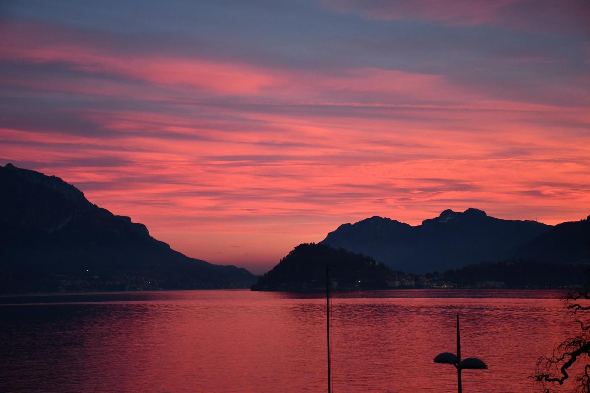 Residenza Victoria Lägenhet Menaggio Exteriör bild